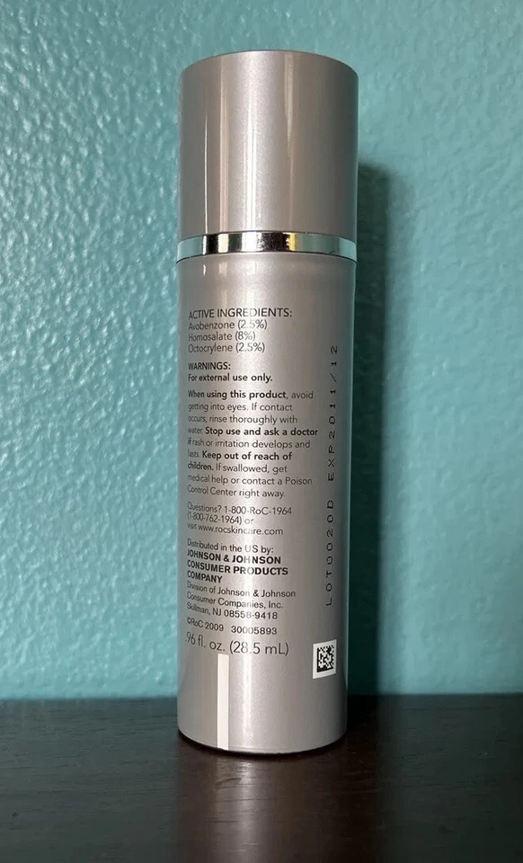 Crema rejuvenecedora de día RoC Brilliance 0,96 fl oz FPS 20 crema hidratante descontinuada Foto 4 de 4