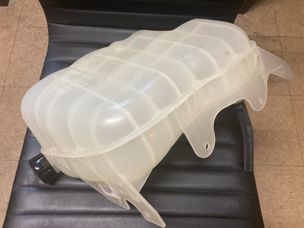 Oem International 2602872C91 Surge Tank / Ford BC4Z-8A080-A Open 