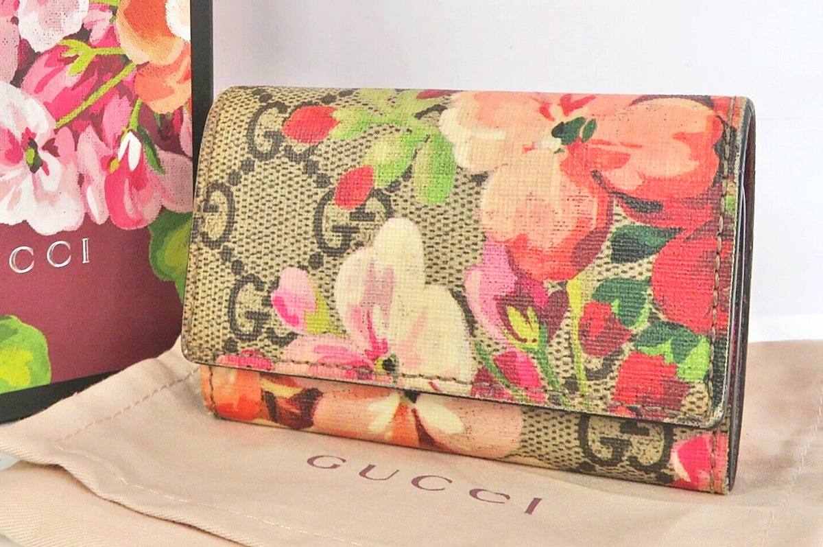Auth GUCCI Brown GG PVC Blooms Floral Printed Key Holder