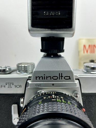 Minolta SRT 101 Camera With 50mm Lens Accessories - Picture 4 of 19