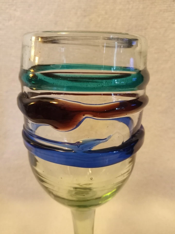 2 件墨西哥吹泡玻璃酒杯带浅绿色、紫色和蓝色条纹 — 第 4/4 张图片