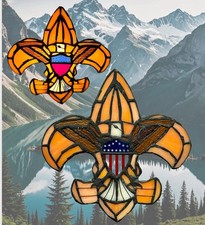 RARE BOY SCOUT FLEUR-DE-LIS TIFFANY GLASS NIGHT LIGHT (NEW IN BOX)  ITEM#14305