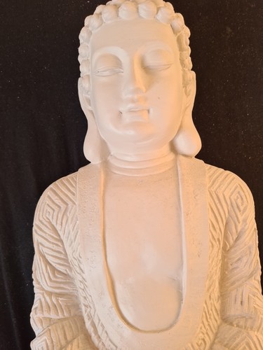 Buddha Ornament Meditating Sitting Figure Statue Figurine cream plastic - Picture 2 of 3