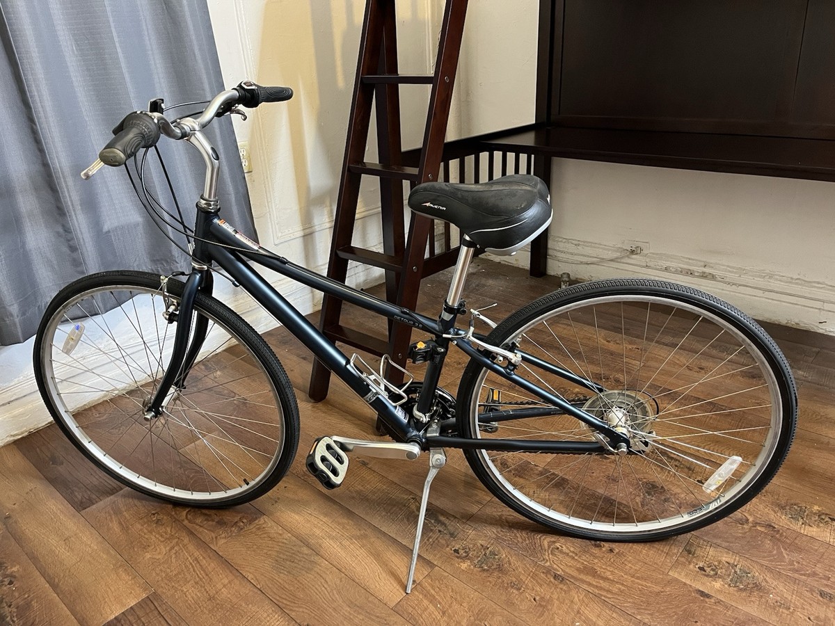 Raleigh Detour Hybrid Bike Unisex Blue PICK-UP ONLY