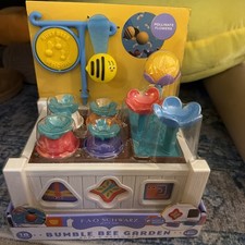 FAO Schwarz Bumble Bee Garden Sort & Match Toy 18pc Ages 18m+ NEW