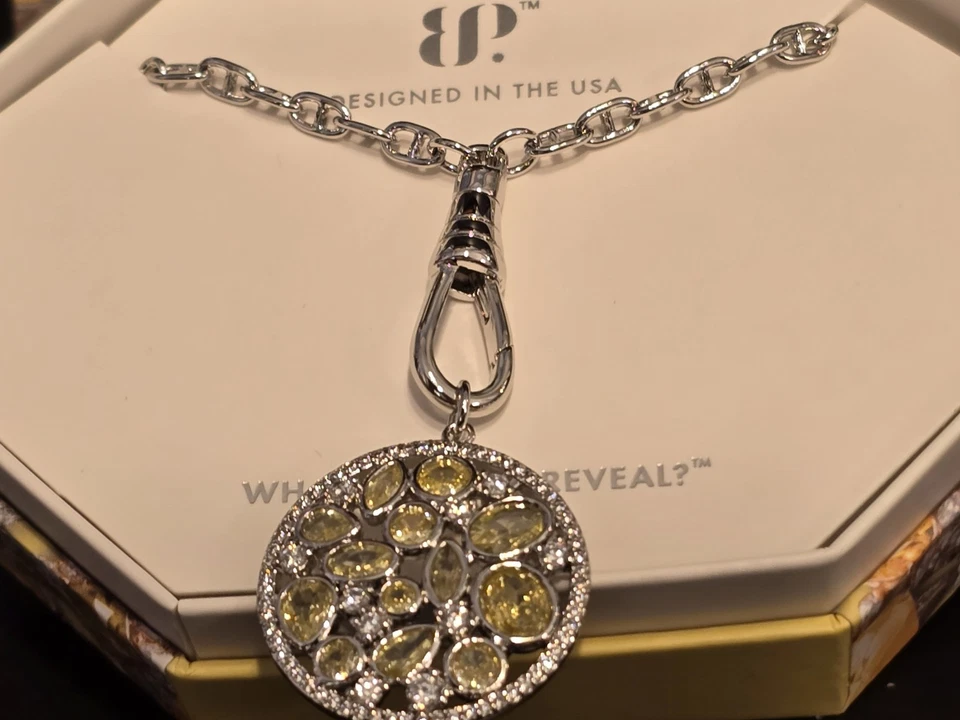 Collar Bomb Party Noviembre 2025 “Todo lo que brilla, se queda” rodio y citrino Foto 2 de 3