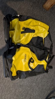 Yellow Ortlieb classic bicycle bags panniers (2)