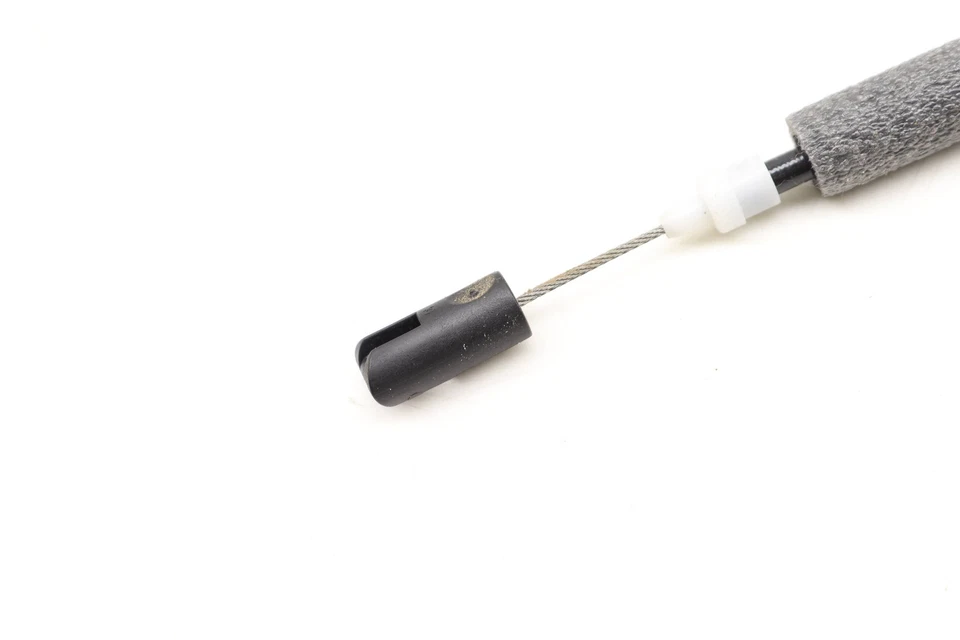 BMW 320I XDRIVE 2013-2018 - Liberación de manija de puerta interior delantera/cable Bowden Foto 3 de 4