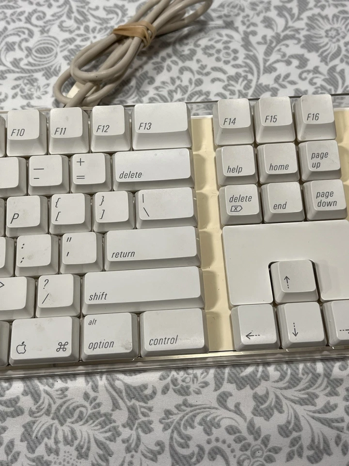 Apple A1048 USB Keyboard White Clear Acrylic Vintage Mac G5 Tested Working - Image 4 of 4