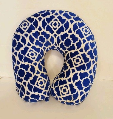 Wolf Essentials Travel Neck Pillow Microfiber Patterned Blue White W/ Closure