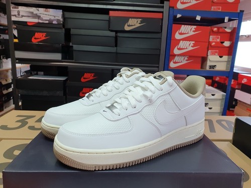 Nike Air Force 1 Low '07 LV8 Summit bianche cachi UK 6 US 7 EUR 40 FZ5225 100 - Foto 2 di 7