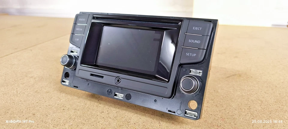 Orig. VW Radio Composition Touch Golf Sportsvan Touran DAB+ SD MIB 510035867 - Bild 3 von 4