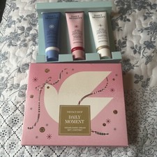 AVON The Face Shop Daily Moment Set of 3 Vegan Hand Creams "Morning Florist"/