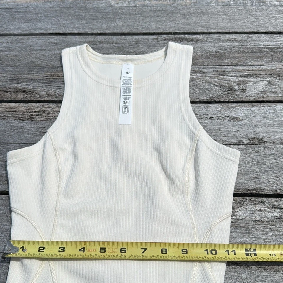 Vestido Regata Lululemon Softstreme Slim-Fit Marfim Claro Tamanho 4 Novo com etiquetas - Imagem 4 de 4