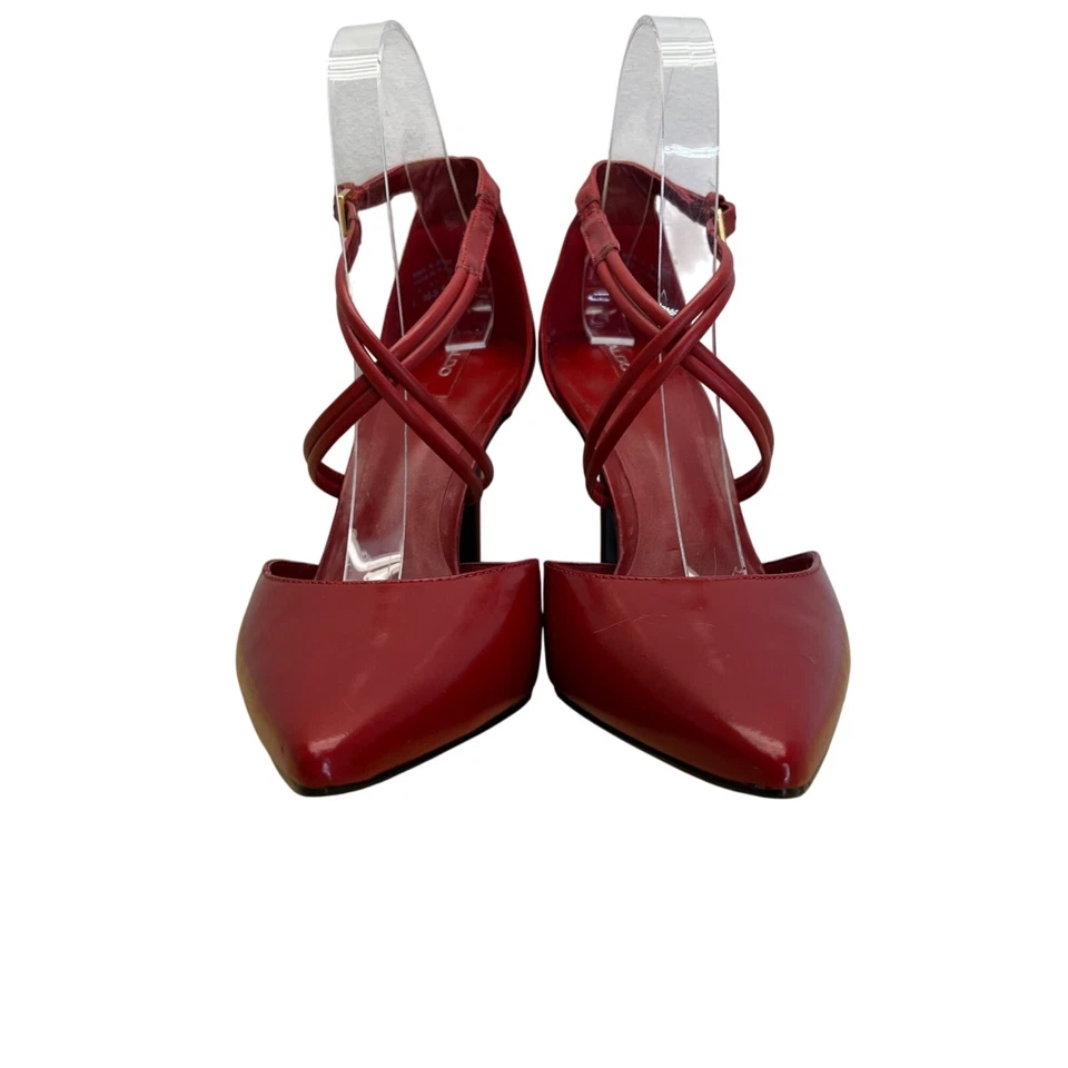 Tacones Aldo para mujer de charol rojo con tiras punta talla 8 Foto 2 de 4