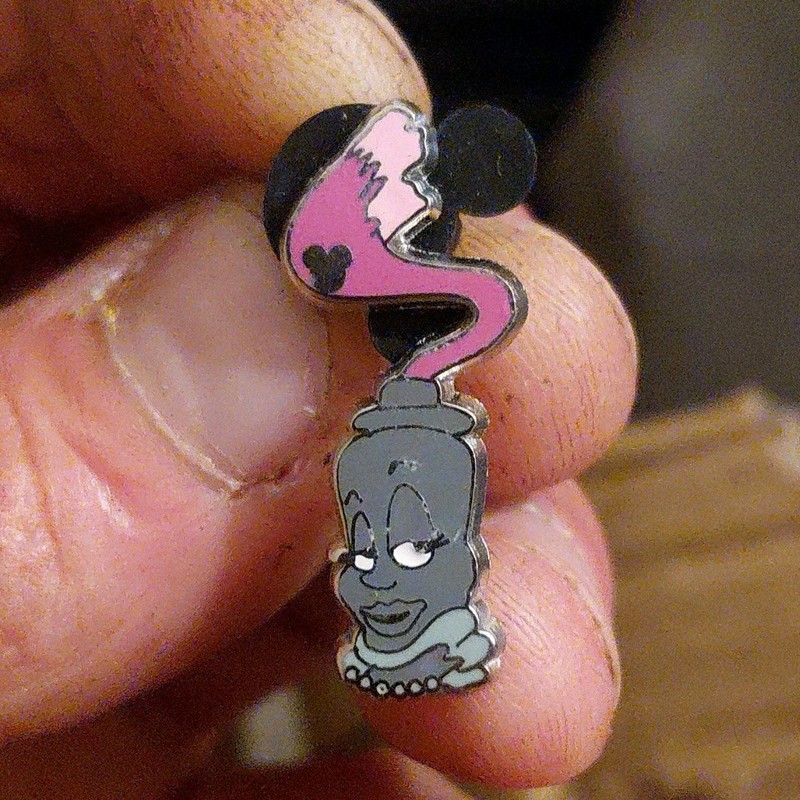 Disney Mickey Mouse Valentine's Day Heart Dangle Single Pin Disney Pin Trading