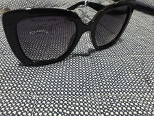 Authentic Oscar De La Renta Sunglasses Never Use Black Frame