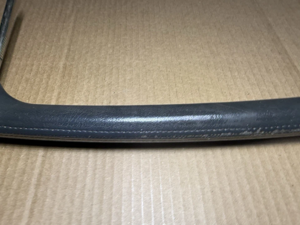 2002 - 2006 凯迪拉克 ESCALADE 右握 DASH INTERIOR GRAB 手柄 — 第 3/4 张图片