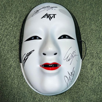 Noh mask signed by FACT #d6768e