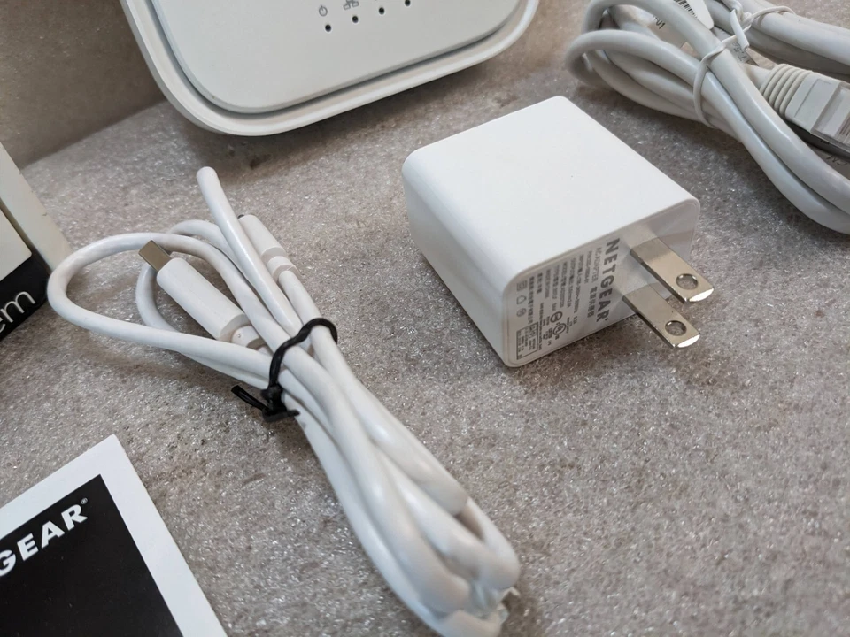 Netgear LM1200 4G LTE Broadband Modem - White 🔥New In Box🔥 - Image 4 of 4