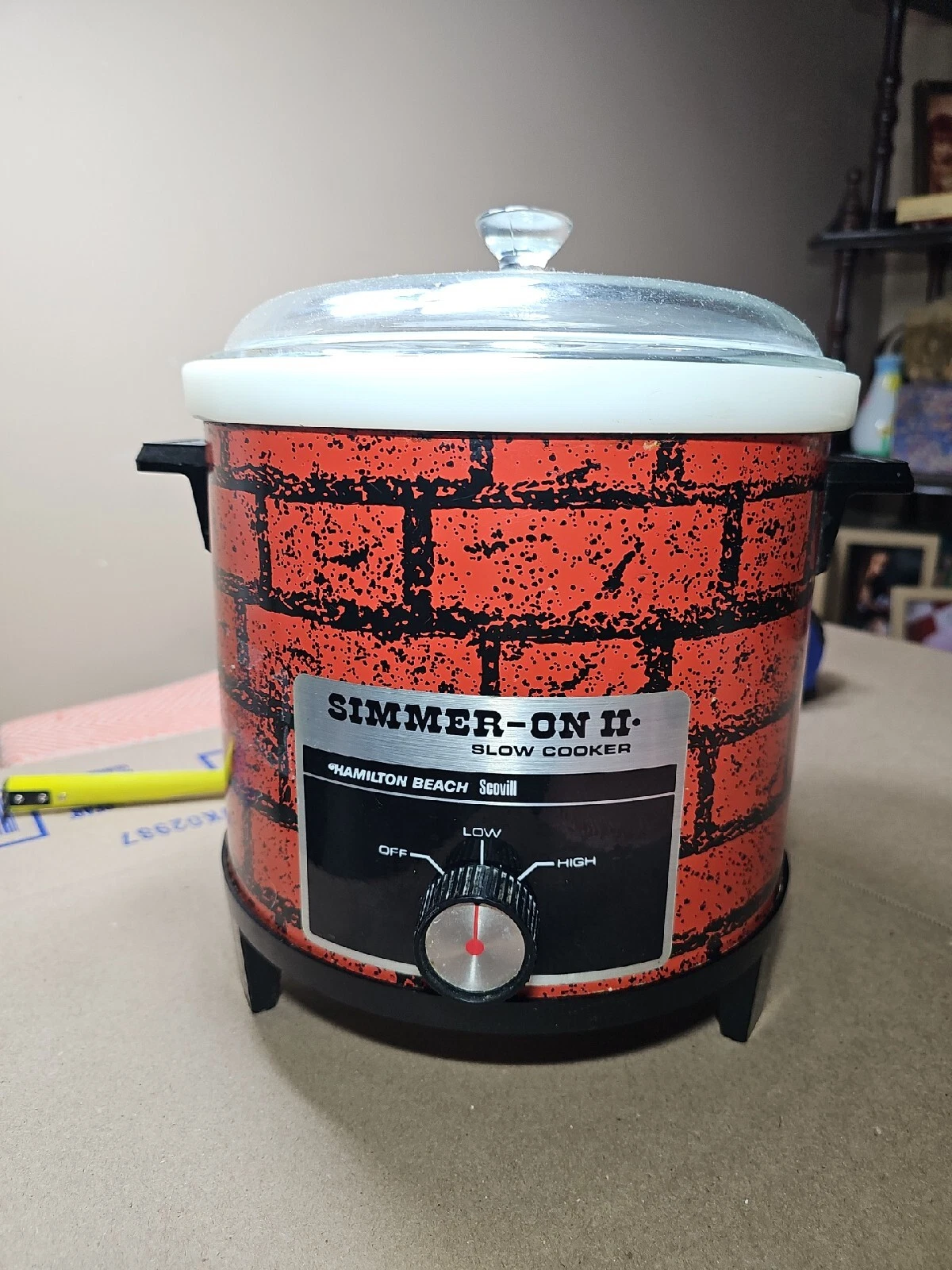 Vintage Phillips Crock Watcher Crock Pot, milk gladd & Red Bricks 3.5 Qt