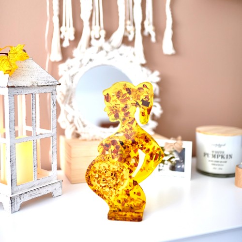 USA Handmade Amber Pregnant Girl Statuette A gift for a pregnant woman, a symbol - Picture 3 of 5
