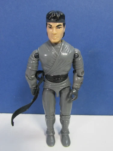 vintage STREET FIGHTER grey RYU ACTION FIGURE hasbro DRAGON FORTRESS 1993