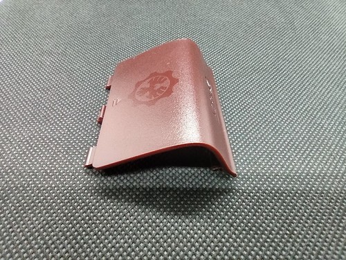 NEW Microsoft Xbox One S 1708 GEARS OF WAR 4 RED Back Battery Cover Shell 4065 - Picture 6 of 8