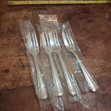 4 SILVER PLATE EPNS ART DECO  CAKE PASTRY FORKS