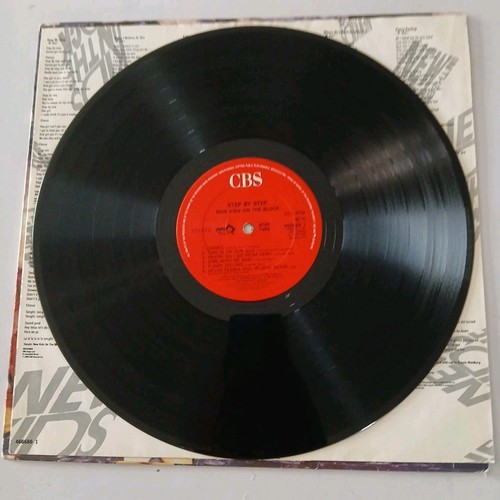 NEW KIDS ON THE BLOCK STEP BY STEP VINYL ALBUM (ORIGINAL 1990) FREE UK DELIVERY - Picture 6 of 6