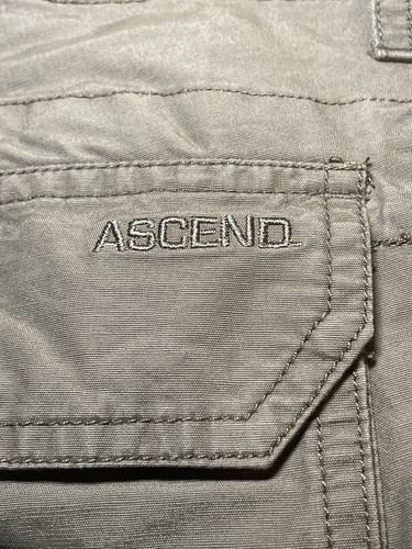 Ascend Men's Olive Green Cargo Shorts - 38 - Picture 3 of 7