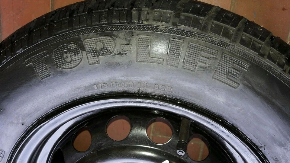 *** Ersatzrad Opel Astra F Semperit Top-Life 175/70R 13 82T 5,5Jx13H2 ET46 - Bild 3 von 4