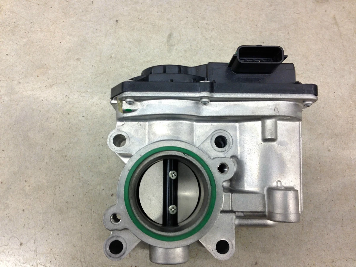 Boîtier Papillon Pour Renault Laguna III V6 3.0 DCI 235 CV – Réf. 8200828992, Occasion