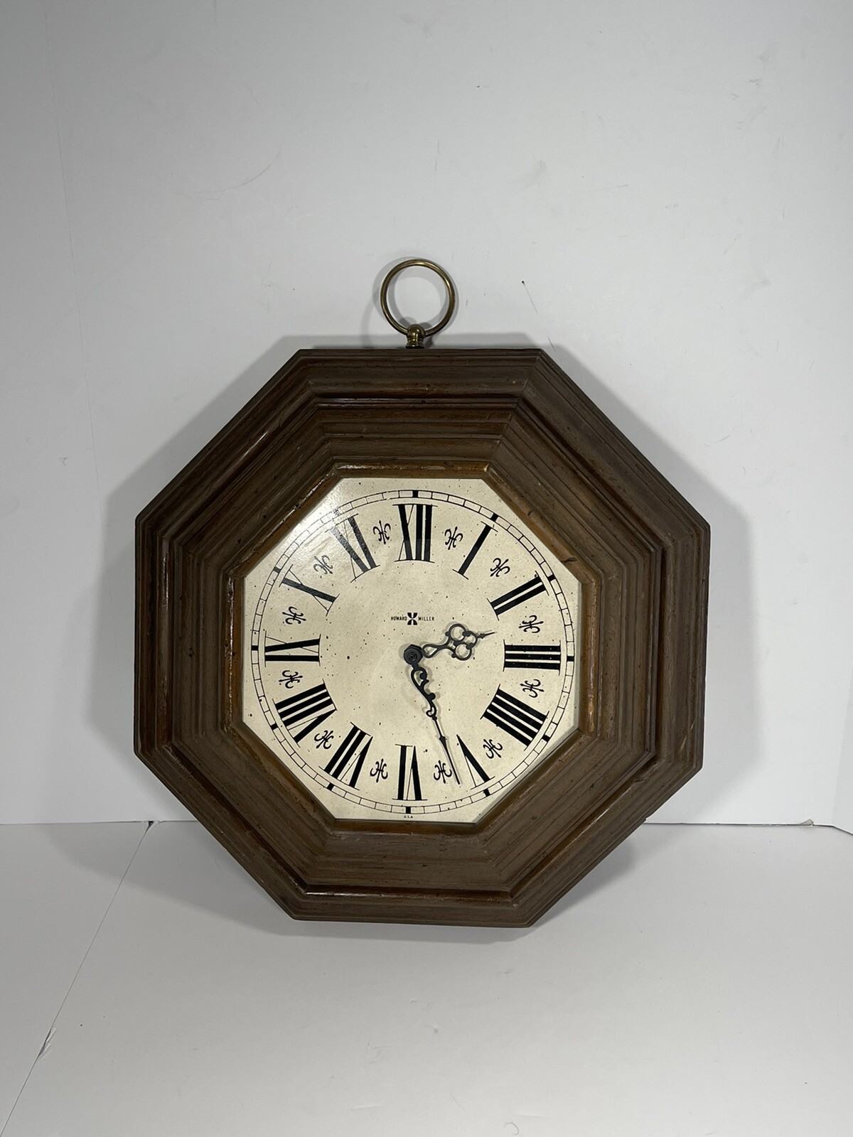Howard Miller Clock Company 17” Wall Clock Model 4975 Hexagon Wood Unique Rare
