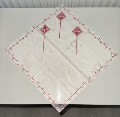 Handgefertigte kleine rechteckige bestickte Tischdecke rosa & weiß