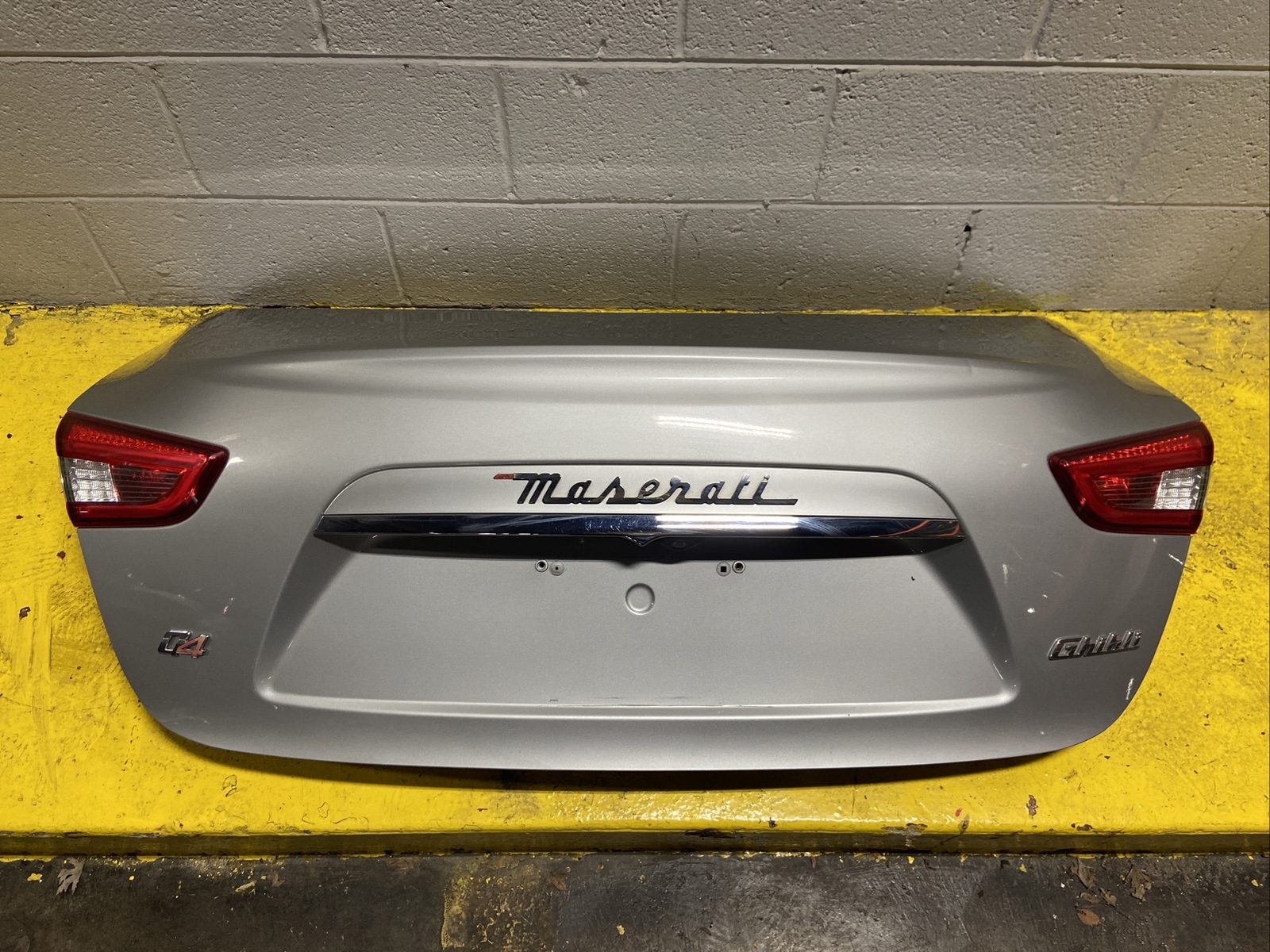 2014-2020 Maserati Ghibli Rear Trunk Lid Deck Complete Assembly Hatch Boot