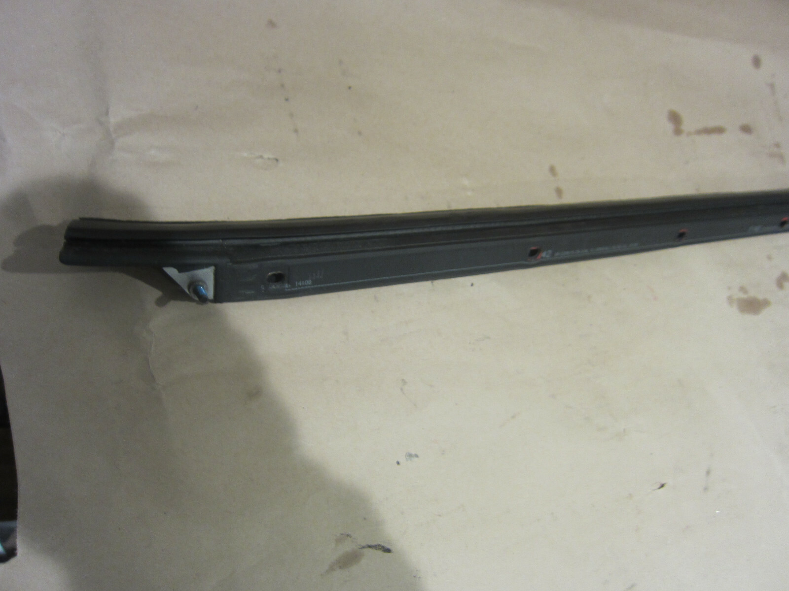 Ferrari 458 - RH Right Door Outer Edge Gasket Seal Rubber - P/N 81361200