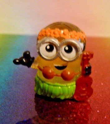Despicable Me Mineez Series 1 #42 PICKETING MINION Mini Figure Mint Loose