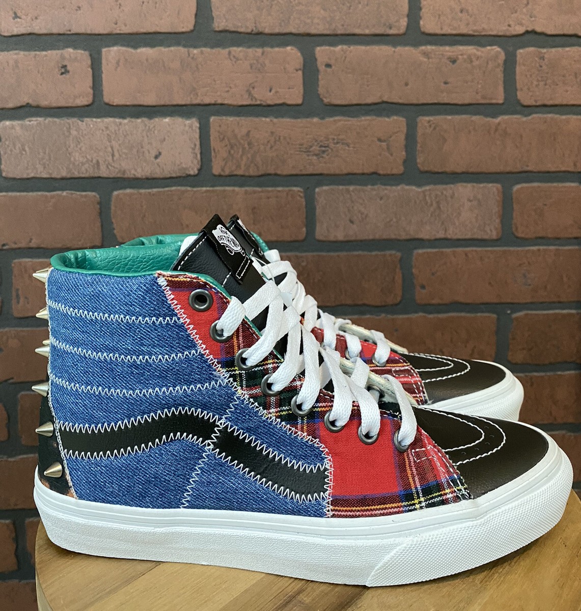 VANS Off The Wall Sk8Hi Tartan Daze Punk Spike Skate VANS Off The Wall Sk8Hi Tartan Daze Punk Spike Skate