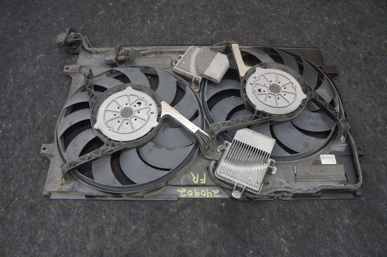 Radiator Cooling Fan OEM 3W0121191A Bentley Continental Flying Spur 03-12