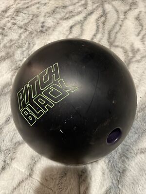 ストーム　ピッチブラック　16p0oz Storm Pitch Black 16 # 16lb Bowling Ball With Drilled Holes