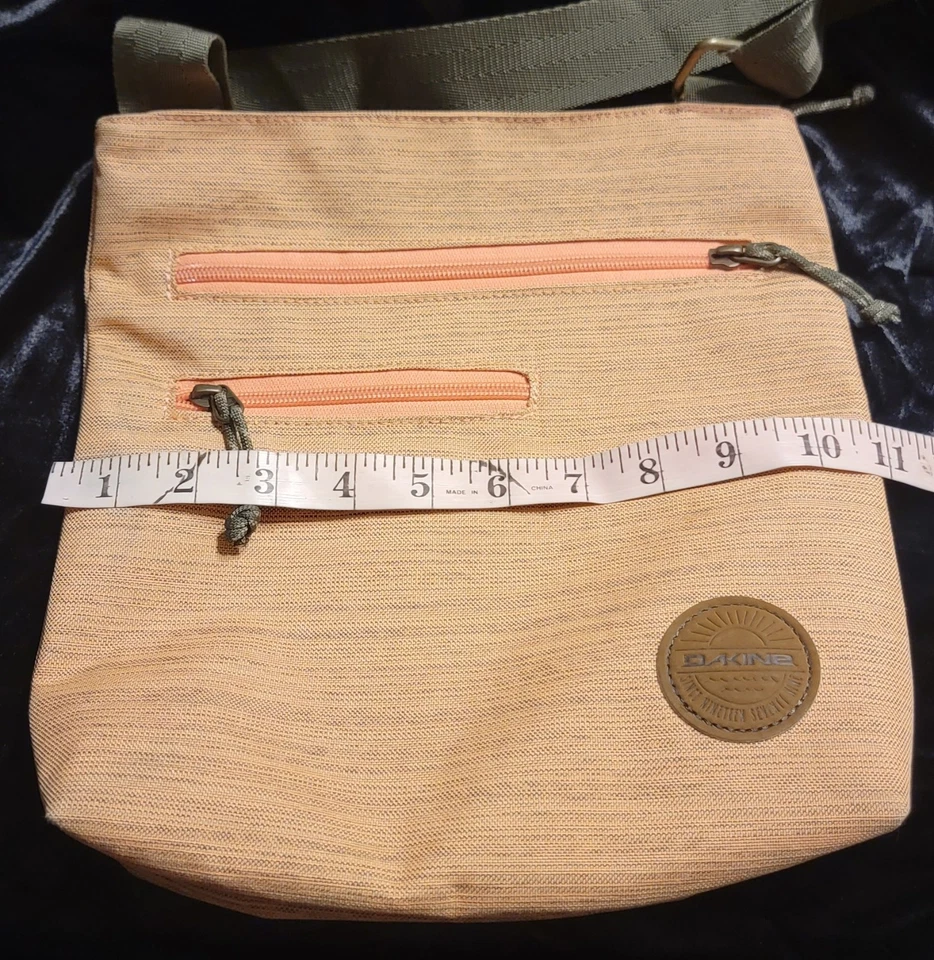 Dakine Crossbody Peach Bag Purse Travel Zipper Pocket Adjustable Strap  - Imagem 4 de 4