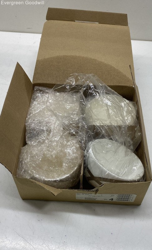 Kelly Hoppen rings large cup set