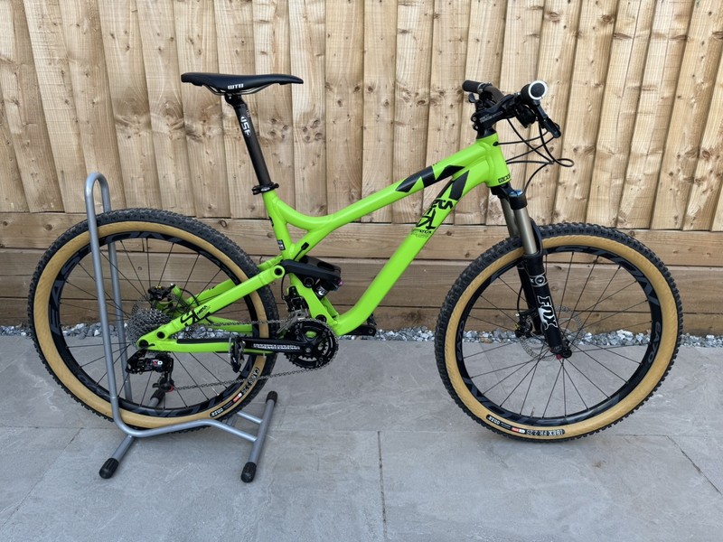 Commencal Meta SL / Fox / Easton / USE / WTB / XO Groupset / Carbon Fibre