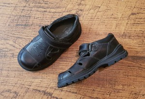 clarks school shoes size 9