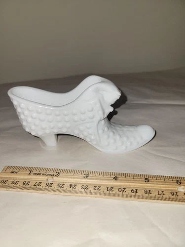 VINTAGE Fenton Hobnail White Milk Glass Cat Head Shoe/Slipper