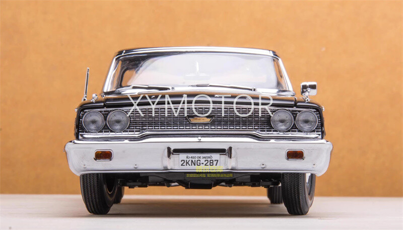 Sunstar 1:18 Ford Galaxie 500 XL 1963 Hardtop Muscle Car Diecast