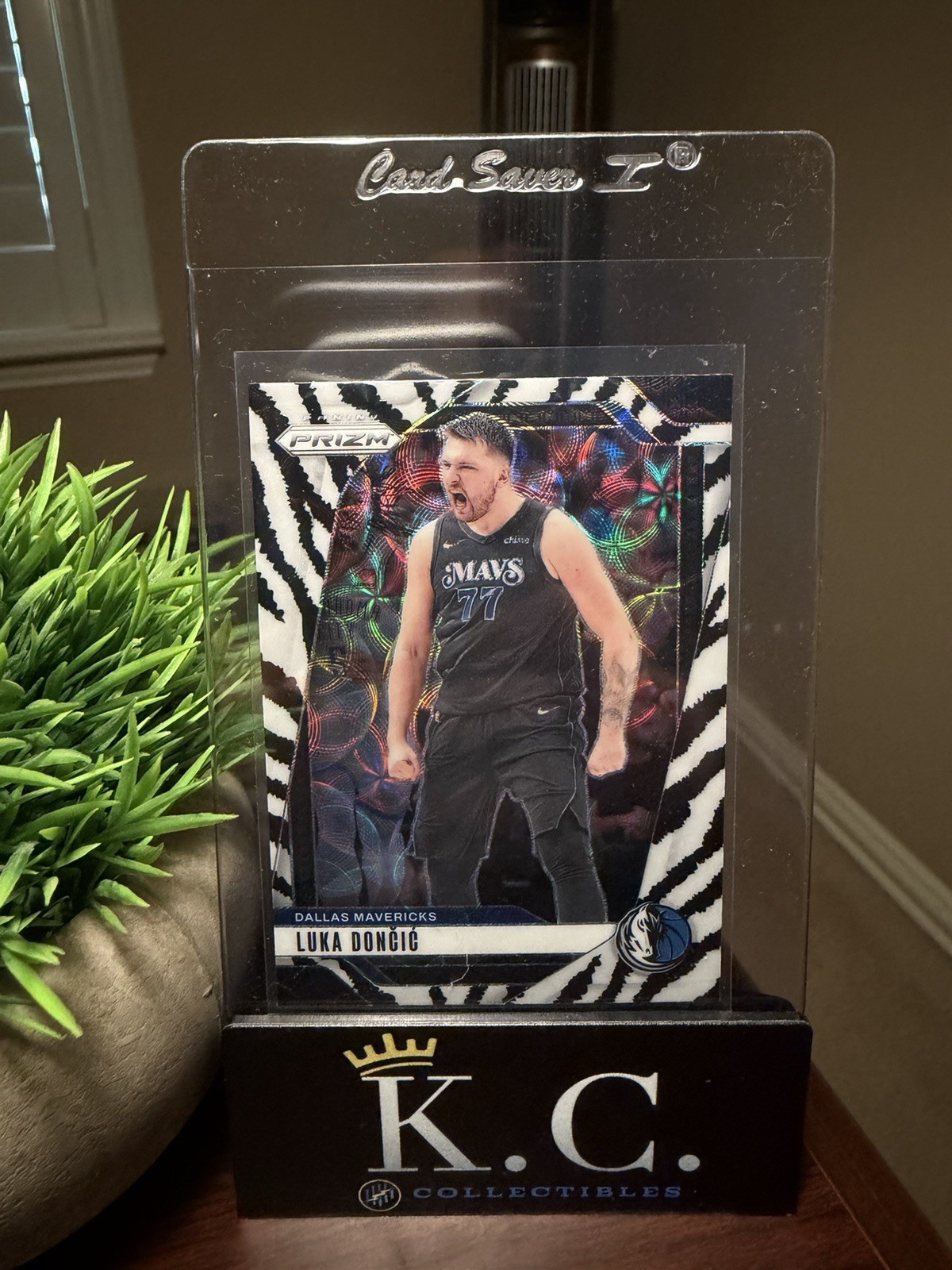 2024-25 Panini Prizm - Luka Doncic #89 White Tiger Strip SSP Rare