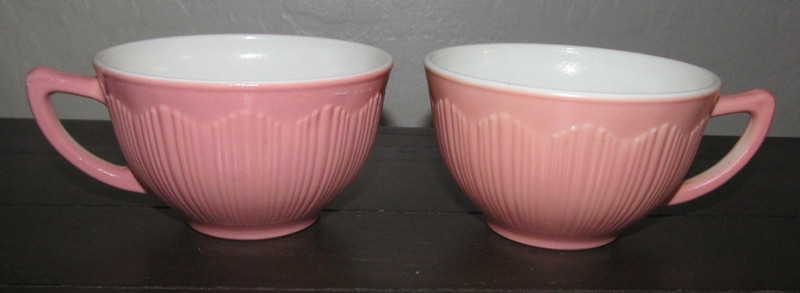 2 Vintage Macbeth-Evans Cremax Bordette Pink Glass Teacup Tea Cup Cups UV Glow