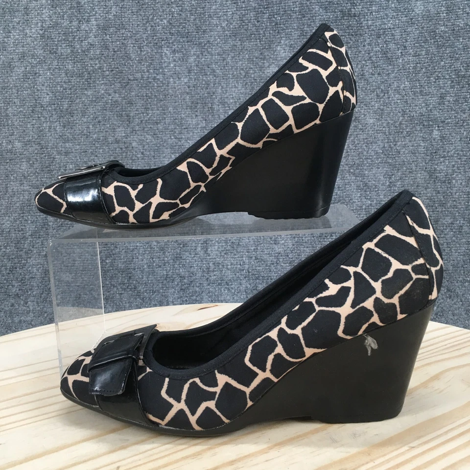 Zapatos de tacón Bandolino para mujer de 7,5 M con cuña informales con hebilla de tela negra sin cordones Foto 2 de 4